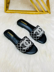 EMBROIDERED CHANNEL FLATS